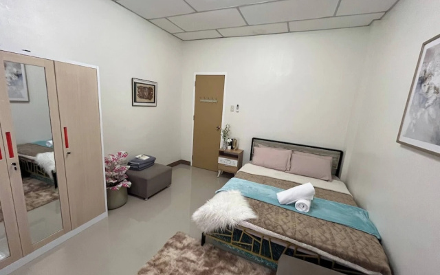 Bloomstone - 2BR Family Suite in Gensan