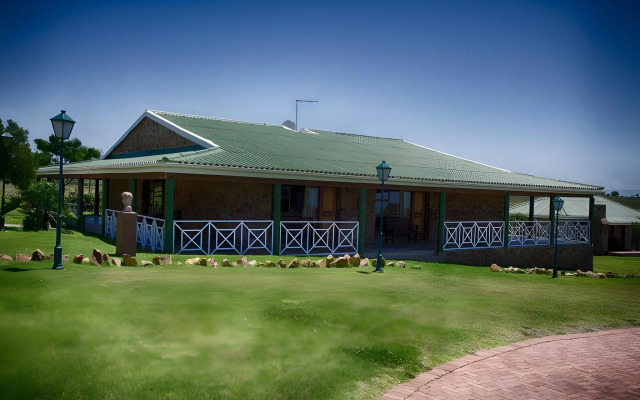 Mentors Country Estate