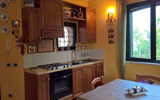 House With one Bedroom in Buccino, With Wonderful Mountain View, Enclo