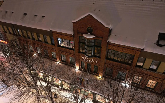 Navalis Hotel