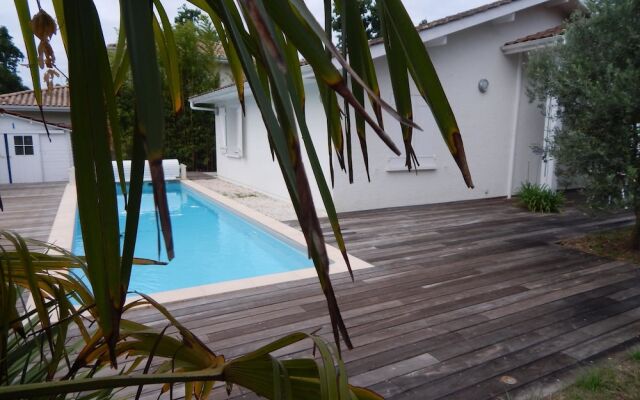 Villa avec piscine proche port Ostréicole