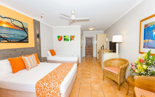 Turtle Cove Beach Resort - Adults Only