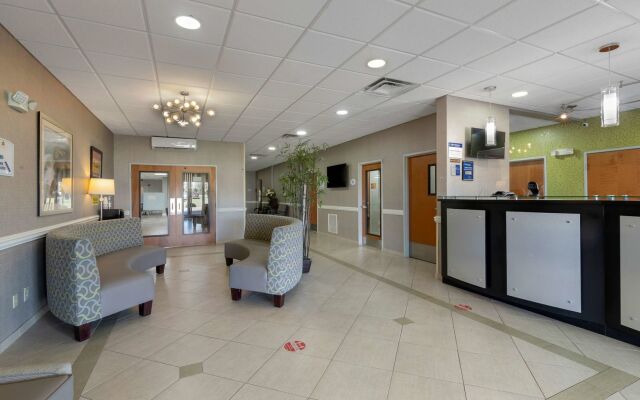 Best Western Plus Brunswick Inn & Suites