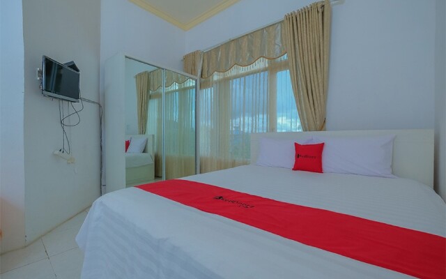 RedDoorz Syariah near Museum Lambung Mangkurat 2