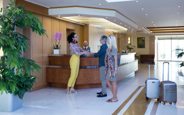 Thalassa Beach Resort - Adults Only