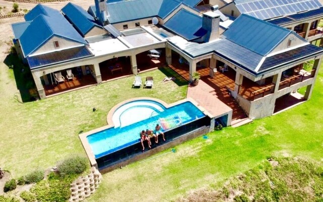 Chara Lakeside Lodge  - Wilderness