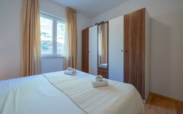 Apartments Ena