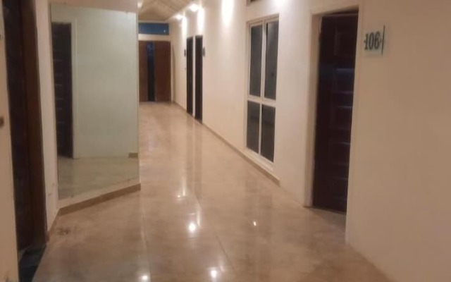 Hotel Day In Emporium