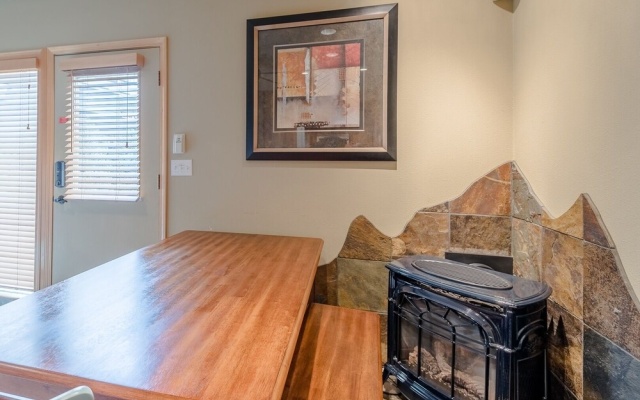 Alpine Villa 24 - 2 Br Condo