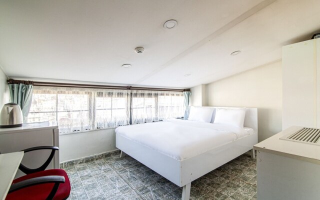 Comfortable Flat With View in Beyoglu