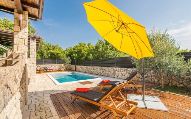 Awesome Home in Lakmartin With Wifi and 3 Bedrooms