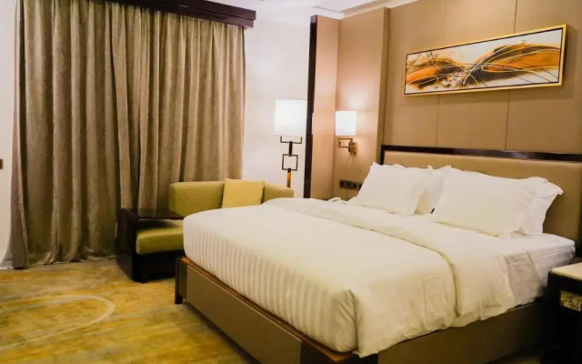 Continent Al Ertiqaa Hotel