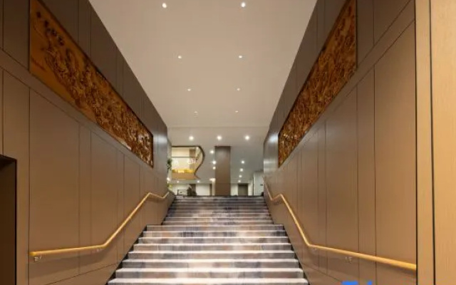 Lushan Lutos Terrace Garden Resort Hotel