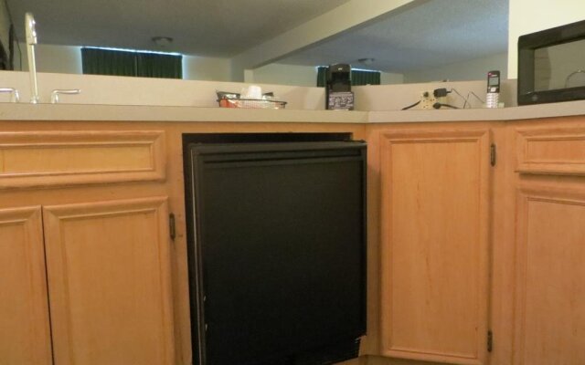 Echo Hotel & Conference Center