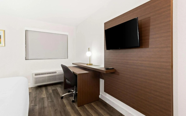 SureStay by Best Western Groves