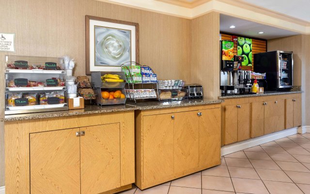 La Quinta Inn Tampa Airport Stadium Westshore