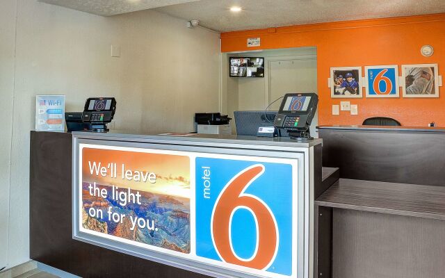 Motel 6 Santa Fe