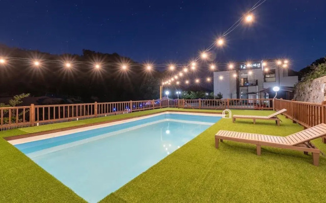 Gapyeong Chagall Spa Pension