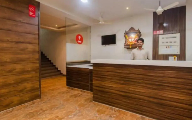 Oyo Flagship 81419 Delhi Suites
