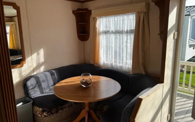 2 Bedroom Sleeps 6 Caravan Manor Park Hunstanton
