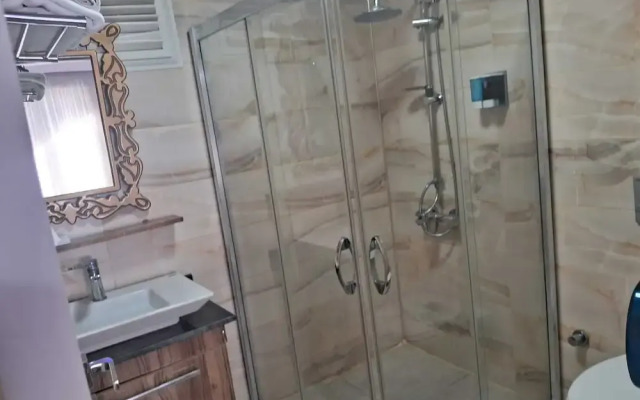 Crystall Hotel