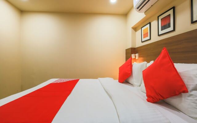 OYO 18951 City Xpress Hotel Rooms