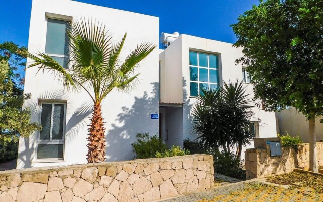 Detached Villa, Private Heated Pool, Outstanding Sea Views, Sleeps 6, Free Wifi