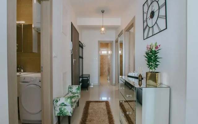 Scenic Sea View Apartment Trogir