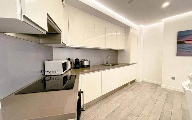 Ocean View Apartment, Heated pool, Free Parking PP207