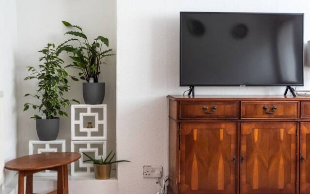 Bright and Cosy 1 Bedroom Flat Close To Marina