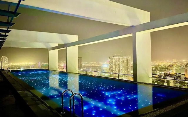 Centre Point Danang Hotel & Residence