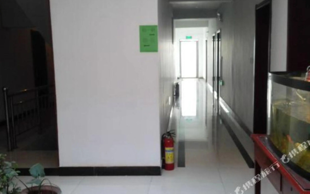 Xiaocheng Renjia Express Hotel
