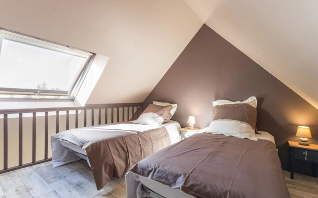 House With 5 Bedrooms in Le Val-saint-père, With Pool Access, Enclosed - фото 3