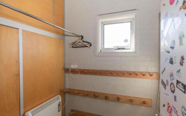 Opus 1/10 Poly Cow Lane