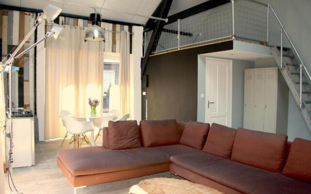 Paardenstal, Private House with wifi and free parking for 1 car
