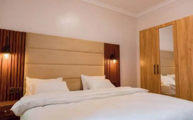 Tranquil Point Residence