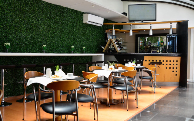Pocitos Plaza Hotel