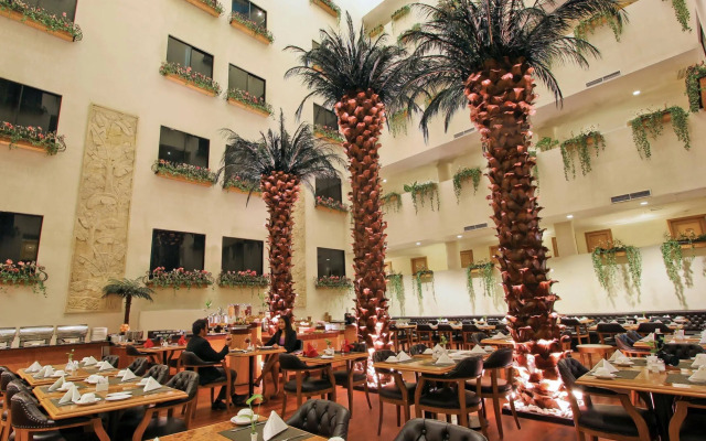 Harmoni Suites Hotel