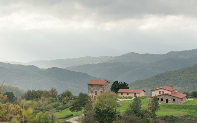 Peaceful Farmhouse in Gubbio with Swimming Pool