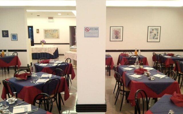 Vinsea Hotel