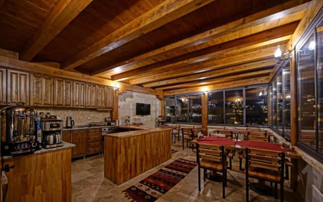 Apex Cave Hotel