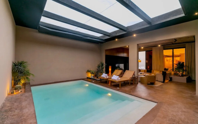 Portal Chalets With Private Pool-Al Arid