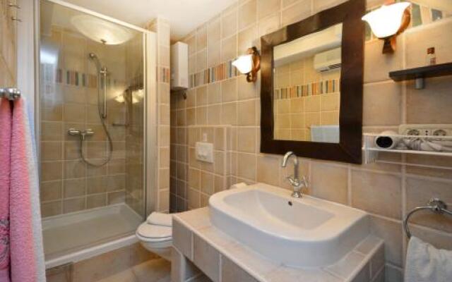 Apartments & Rooms As