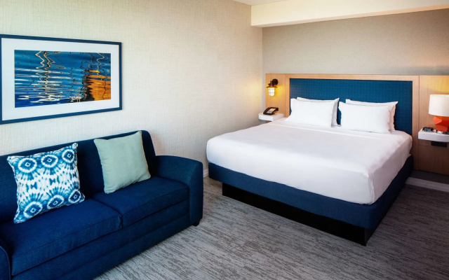 Hampton Inn Boston Seaport District