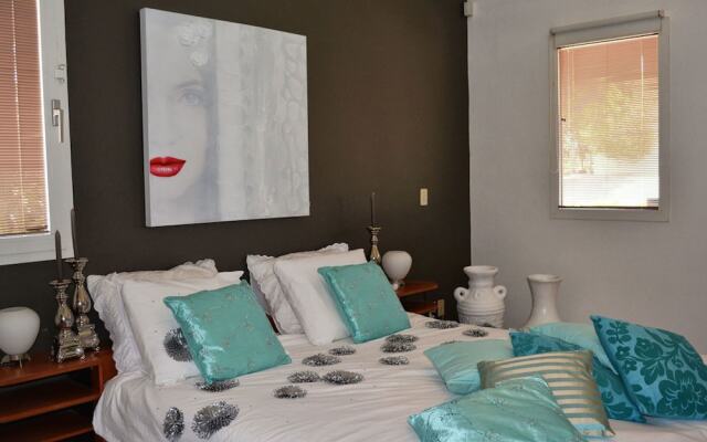 Luxurious Villa in Willemstad with Private Pool