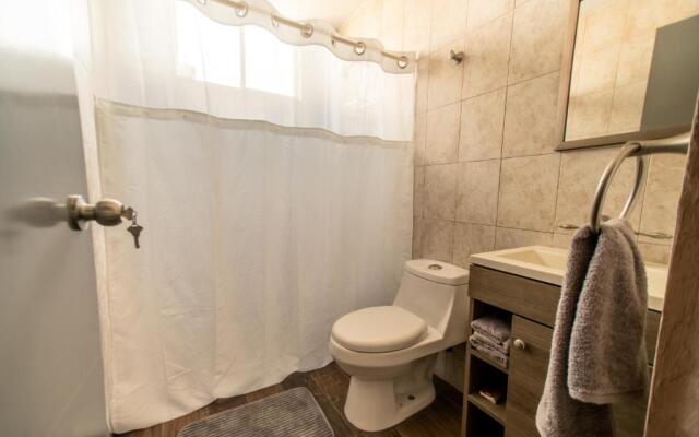 Depto. Hangar 4 col. Unidad Nacional Plaza Jalisco.