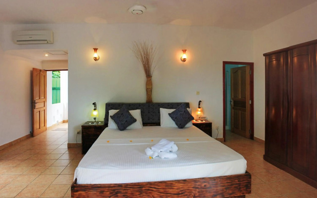 Divers Lodge Guest House