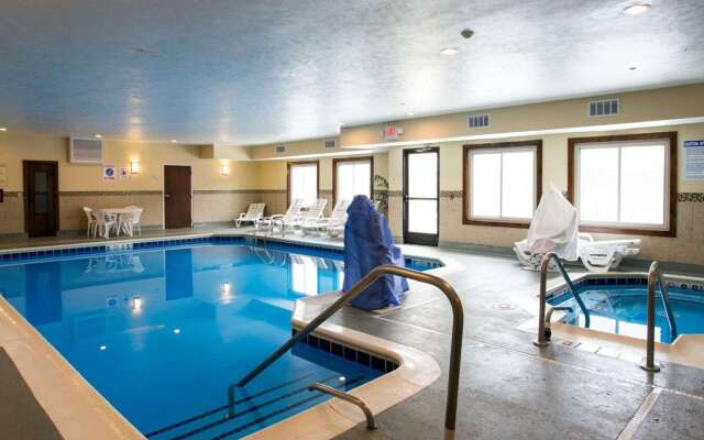 Comfort Suites Benton Harbor - St. Joseph