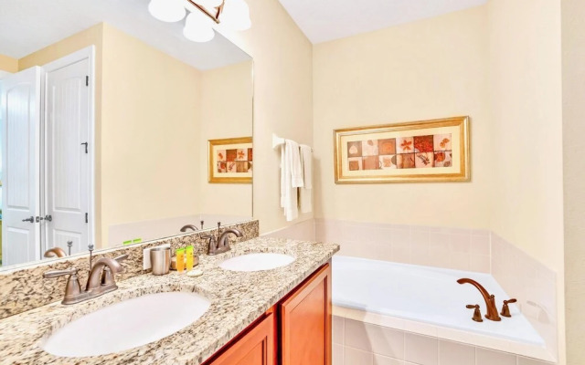 10br Luxury Mansion w Private Pool Netflix