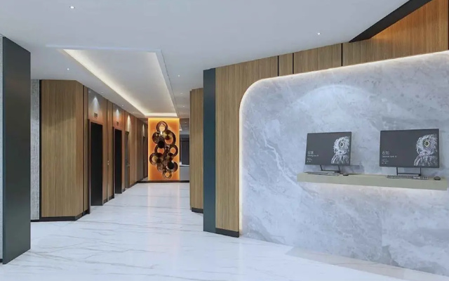 Swiss-Belexpress K Square Batam – Guest Rooms – Batam